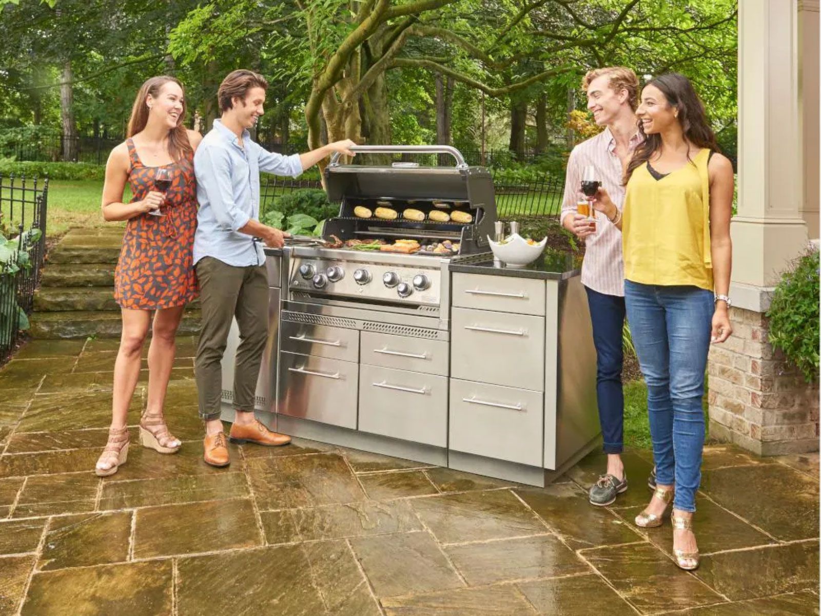 Broil King Imperial S 590i 5-Burner Gas Grill Island